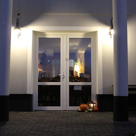 Hotel Menthol Budapest Exteriör bild